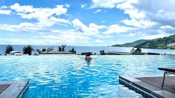Appartement, plusieurs chambres, accessible aux personnes à mobilité réduite, balcon | Piscine