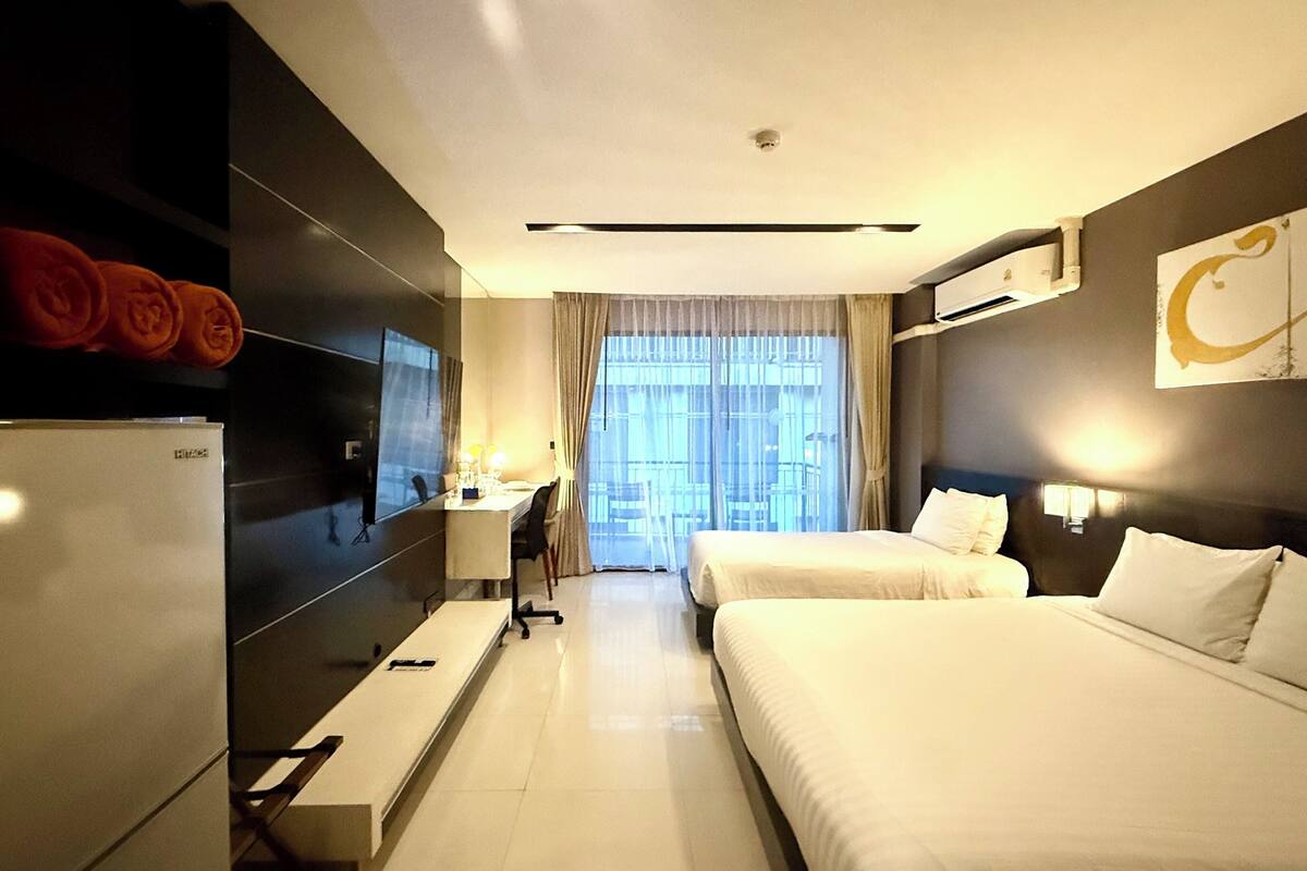 Departamento, varias habitaciones, con acceso para personas discapacitadas, balcón | Sala de estar