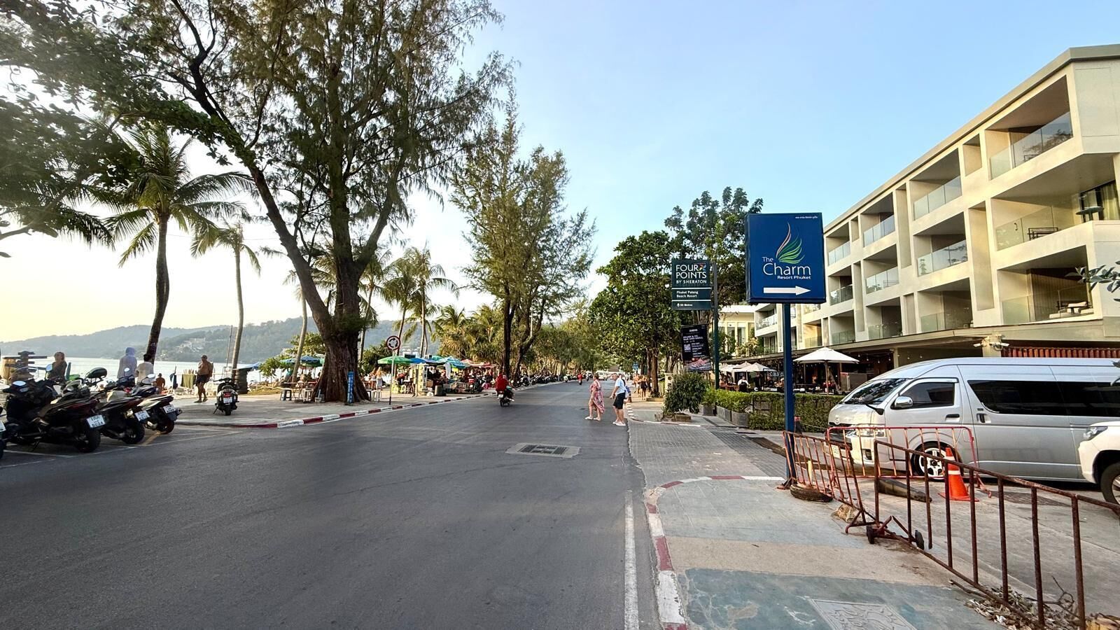 Bãi đậu xe tự phục vụ miễn phí 