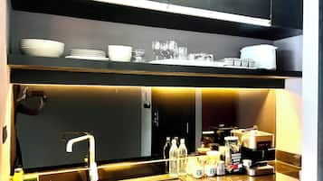 Apartment, 1 Bedroom, Accessible, Balcony | Private kitchen