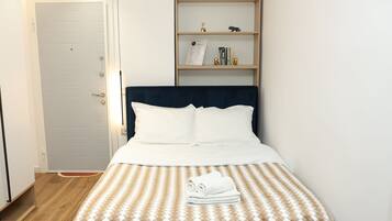 1 camera, ferro/asse da stiro, Wi-Fi