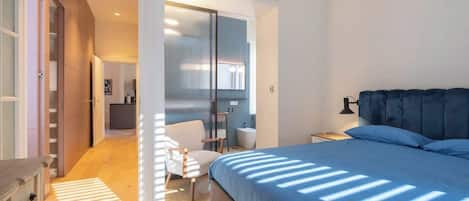 3 bedrooms, iron/ironing board, travel cot, WiFi