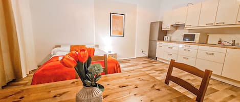 شقة بتجهيزات أساسية | مكواة/لوح كي وواي فاي مجانًا