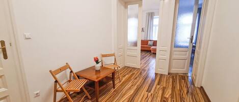 Basic Apartment | Exterior