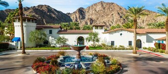 LV223 Pet Friendly 2BD Lock-Off with Private Patio
