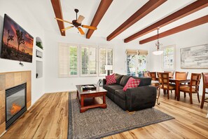 TV, peis og kontorer