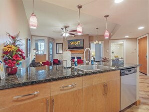 المنشأة من الداخل