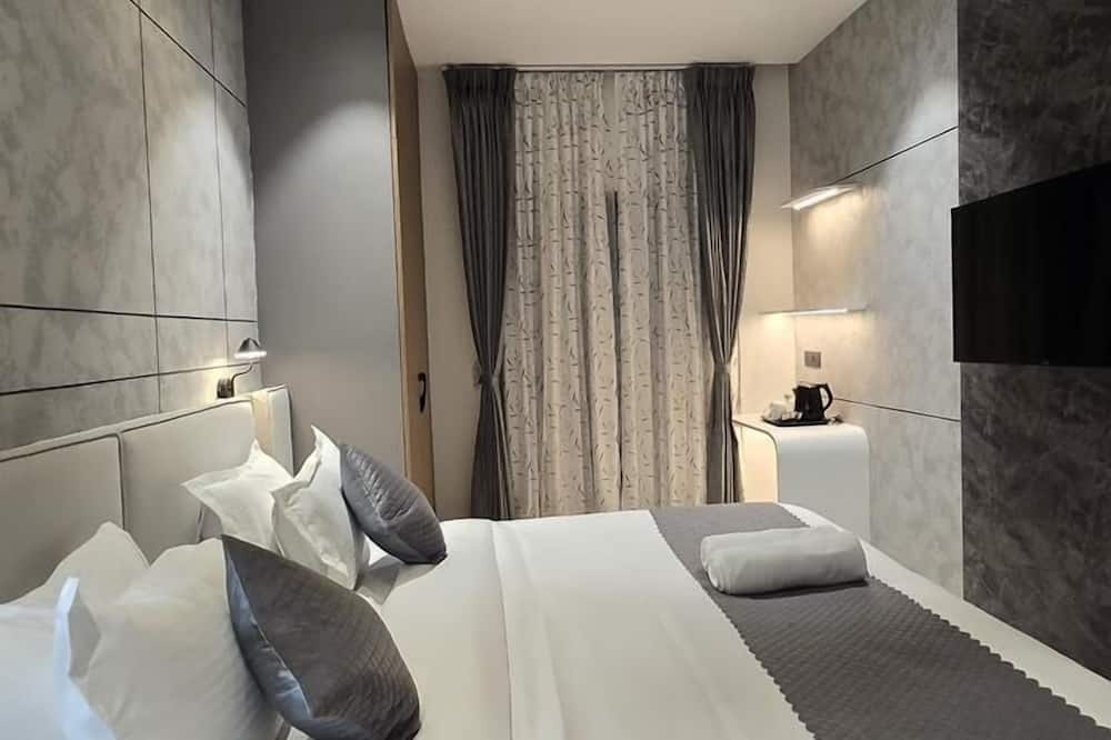 Twenty Three Urban Suites