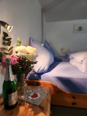 8 Schlafzimmer, WLAN, Bettwäsche