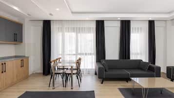 Grand Apartment, 2 Bedrooms | Living area