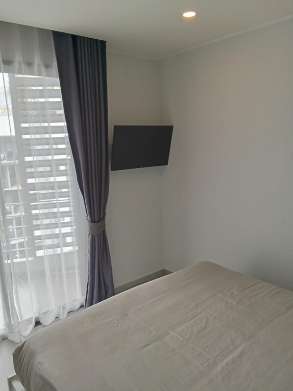 Huoneisto, 1 makuuhuone, parveke | Tallelokero huoneessa, pimennysverhot, silitysrauta/-lauta