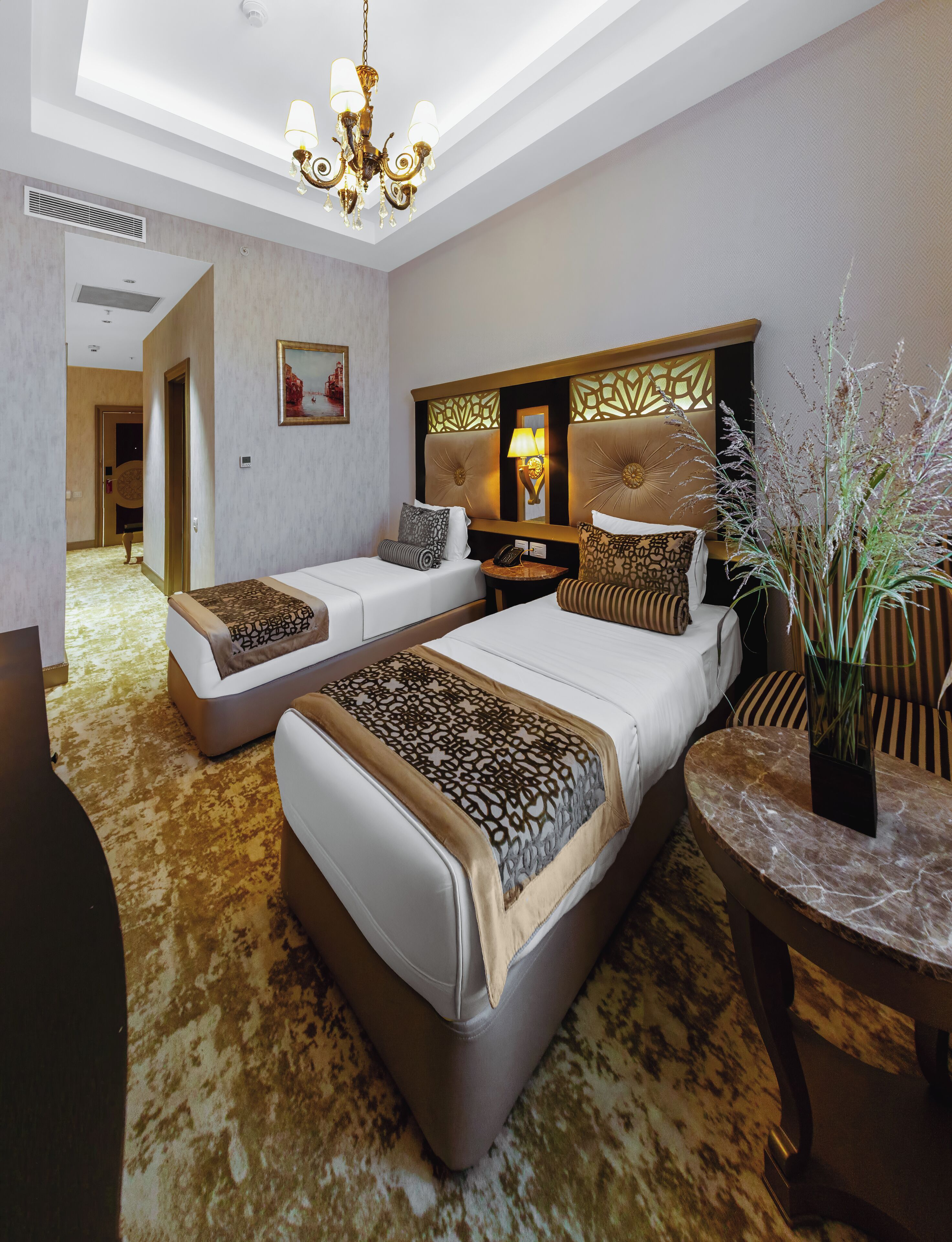 Superior-Zweibettzimmer | Zimmersafe, Schreibtisch, Bügeleisen/Bügelbrett, kostenloses WLAN