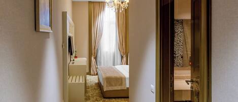 Familiesuite | Pengeskab på værelset, skrivebord, strygejern/strygebræt, gratis Wi-Fi