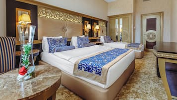 Superior-Dreibettzimmer | Zimmersafe, Schreibtisch, Bügeleisen/Bügelbrett, kostenloses WLAN