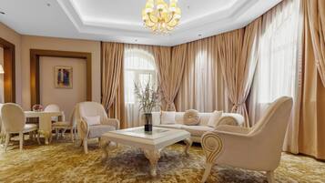 Family Suite | Living area