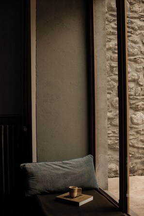 المنشأة من الداخل