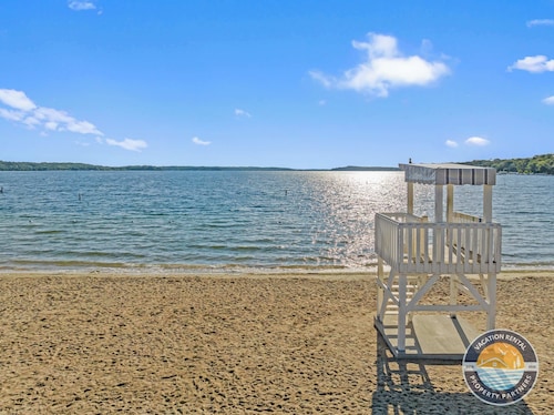 Pool, Beach Walk & Lake Views in Fontana