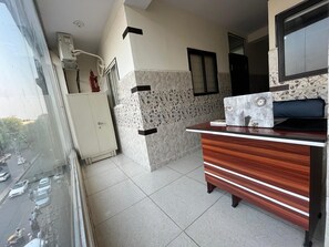 Desk, laptop workspace, free WiFi