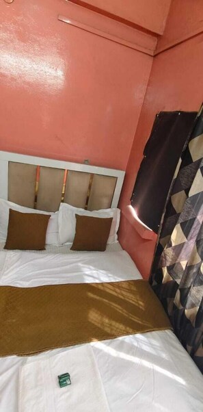 Standard Room | Rollaway beds, free WiFi, bed sheets