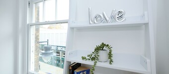 1C Lime Street Apartment