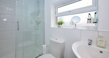 1C Lime Street Apartment