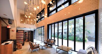 Quintessa Hotel Osaka Umeda Comic&Books