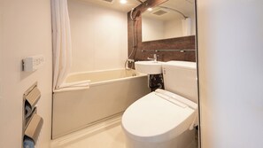 Hair dryer, towels, shampoo, toilet paper - Quintessa Hotel Osaka Umeda Comic&Books (Osaka)