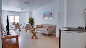 Smart TV, fireplace - 50m from the sea | Calle San Enrique 3-1 (Los Alcázares)