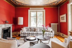 Luxury Villa, Mountain View | Living area | 1-cm flat-screen TV with cable channels, DVD player, offices - Villa Klainguti (Pontresina)