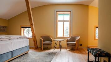 Iron/ironing board, free WiFi, wheelchair access