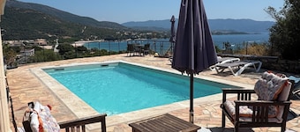Villas with swimming pool Sagone