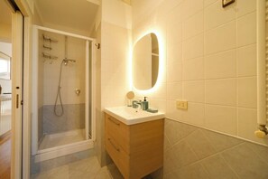 Bruser, hårtørrer, Shampoo