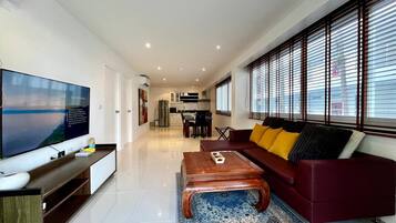 Apartment, 1 Bedroom, Accessible, Balcony | Interior