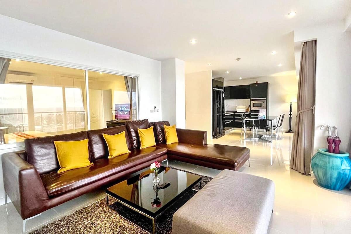 公寓, 2 間臥室, 無障礙, 陽台 | 起居區 | 書籍