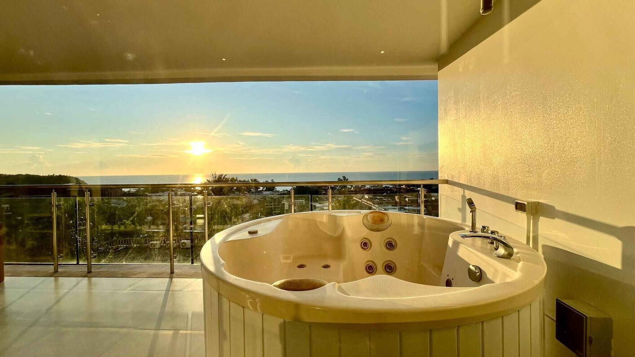 Apartment, 2 Schlafzimmer, barrierefrei, Balkon | Außen-Whirlpool