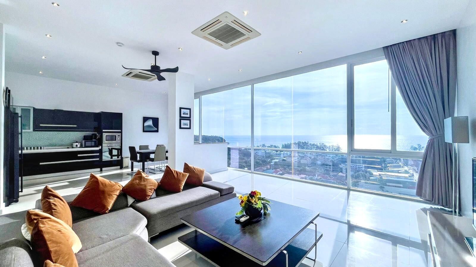 Apartment, 4 Bedrooms, Accessible, Balcony | Living area