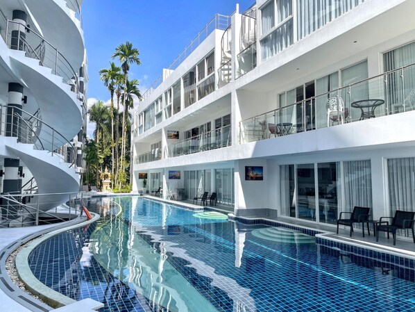 Apartment, 2 Bedrooms, Accessible, Balcony | Pool