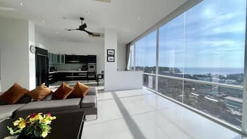 Apartment, 4 Bedrooms, Accessible, Balcony | Living area