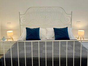 1 makuuhuone, silitysrauta/-lauta, Wi-Fi, vuodevaatteet