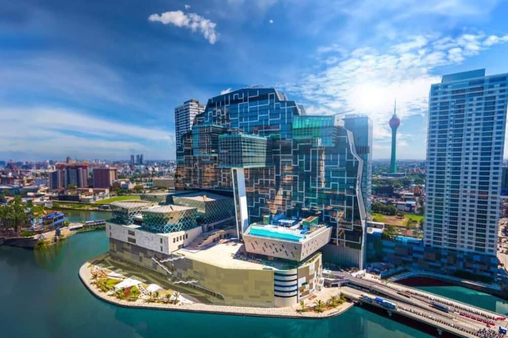 Skyline Escapes by The Governor