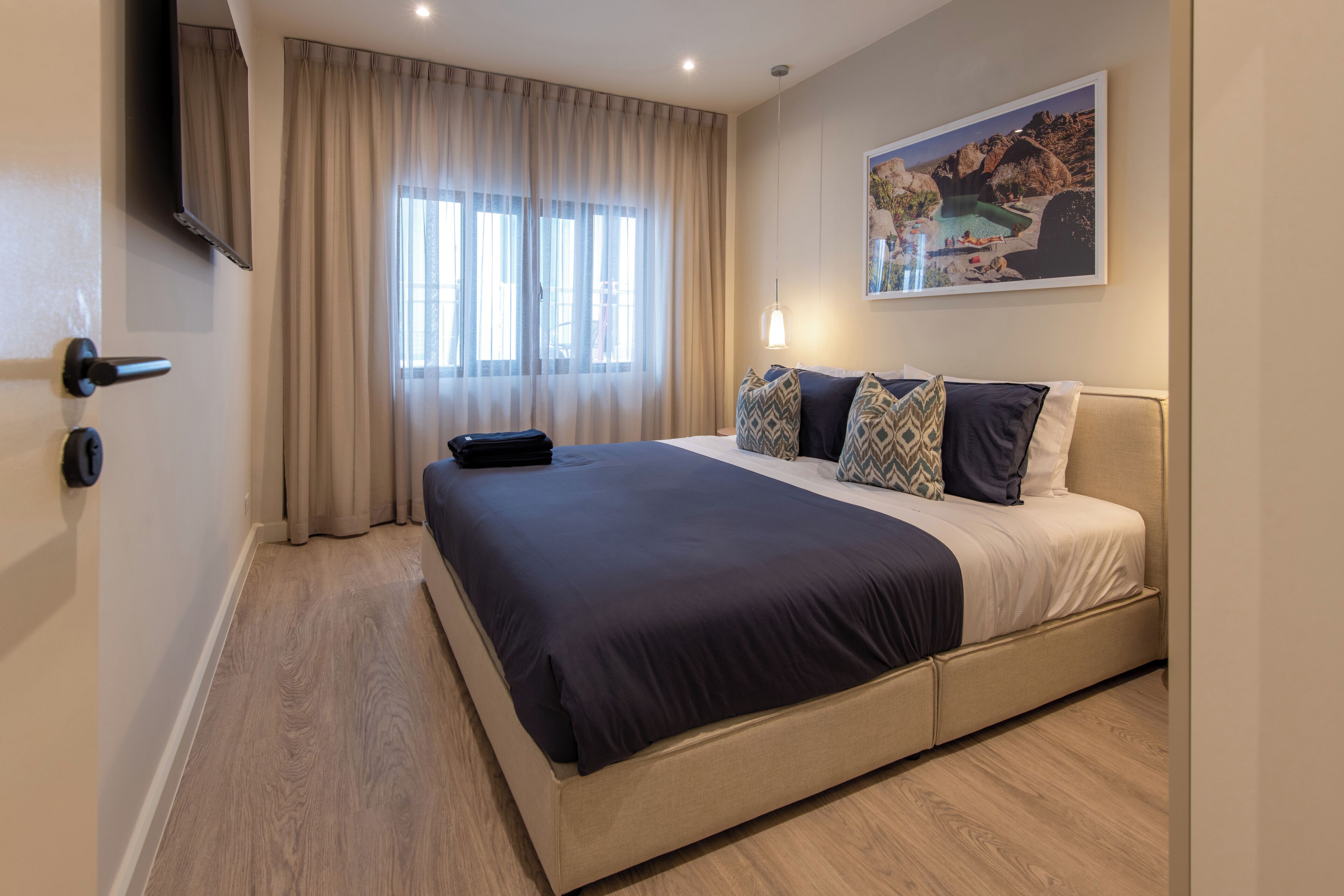 5 間睡房、房內夾萬、熨斗/熨衫板、免費 Wi-Fi