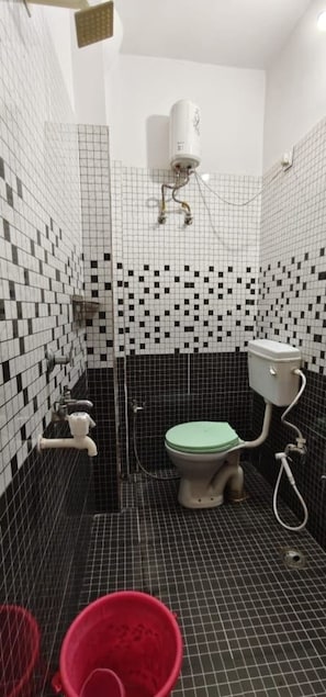 Standard Room | Bathroom
