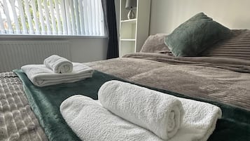 2 bedrooms, WiFi, bed sheets