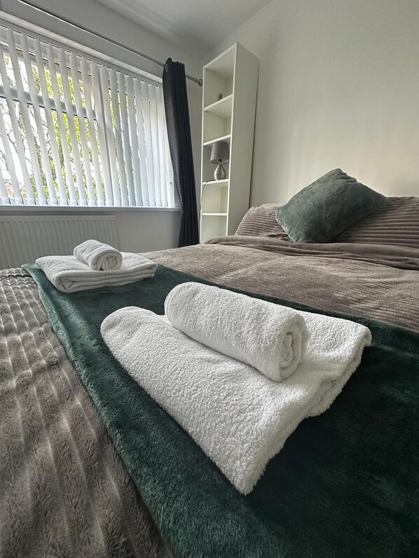 2 bedrooms, WiFi, bed sheets