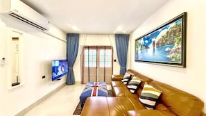 Departamento, 2 habitaciones, con acceso para personas discapacitadas, patio | Sala de estar
