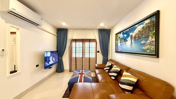 Apartment, 2 Schlafzimmer, barrierefrei, Terrasse | Wohnzimmer