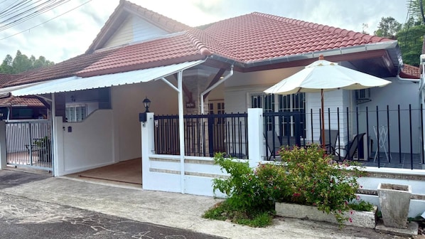 Apartamento, 2 quartos, acessível, varanda | Fachada