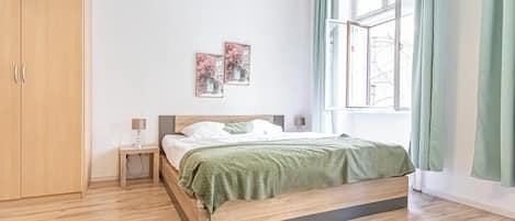 Apartamento básico | Tabla de planchar con plancha y wifi gratis