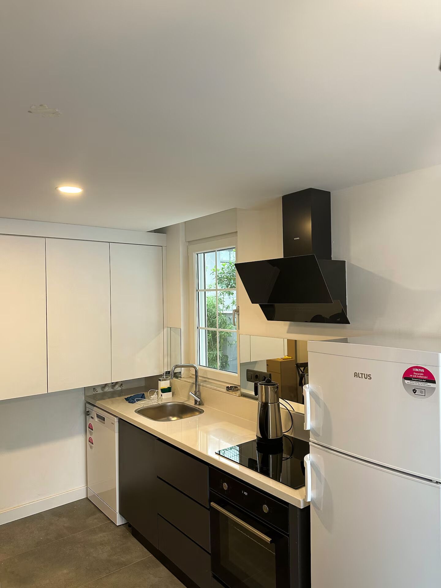 Standard Apartment, 1 Bedroom | Private kitchen | Full-size fridge, oven, stovetop, dishwasher