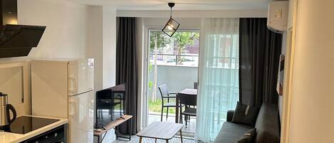 Standard Apartment, 1 Bedroom | Living area